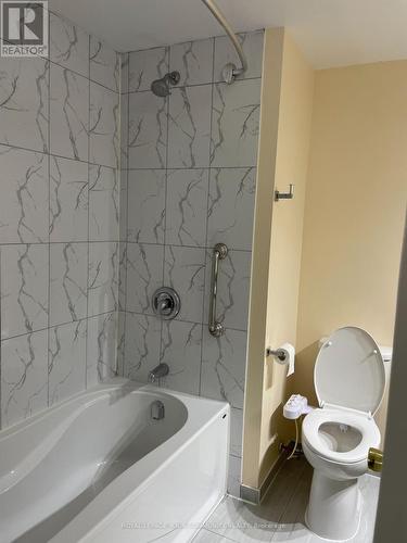 146 Wintermute Boulevard, Toronto, ON - Indoor Photo Showing Bathroom