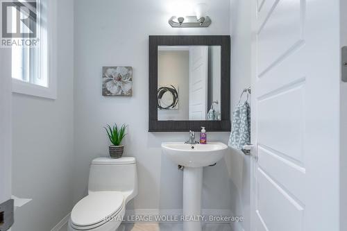 920 River Ridge Court, Waterloo, ON - Indoor Photo Showing Bathroom