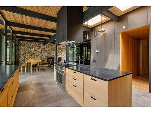 Kitchen - 121 Ch. Du Lac-Ouimet, Mont-Tremblant, QC - Indoor Photo Showing Kitchen