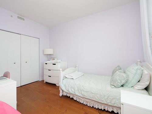 Chambre Ã Â coucher - 605-7361 Av. Victoria, Montréal (Côte-Des-Neiges/Notre-Dame-De-Grâce), QC - Indoor Photo Showing Bedroom