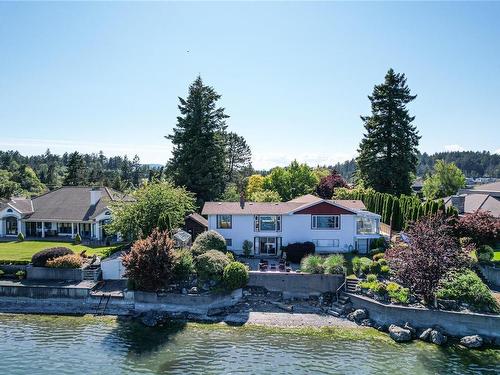 10655 Blue Heron Rd, North Saanich, BC 