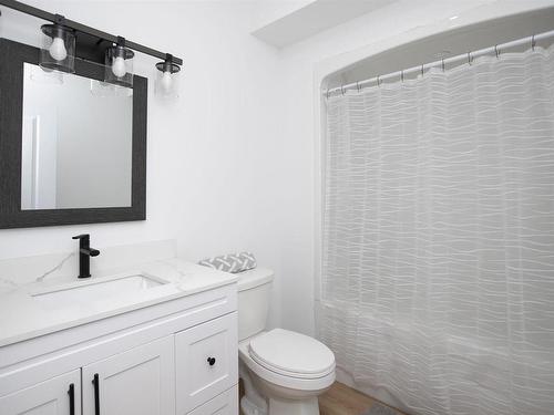 1154 Arthur Street W, Thunder Bay, ON - Indoor Photo Showing Bathroom