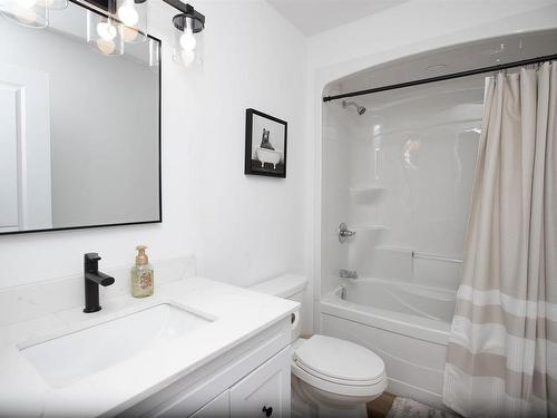 1154 Arthur Street W, Thunder Bay, ON - Indoor Photo Showing Bathroom