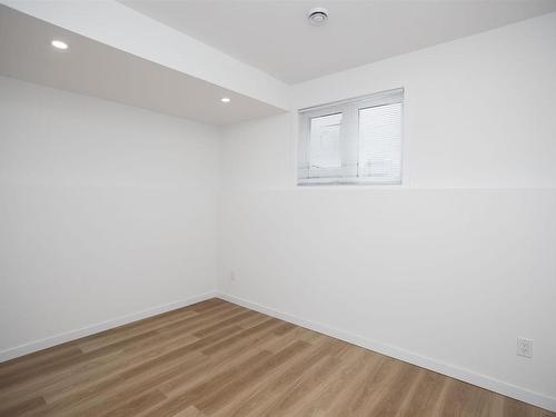 1154 Arthur Street W, Thunder Bay, ON - Indoor Photo Showing Other Room