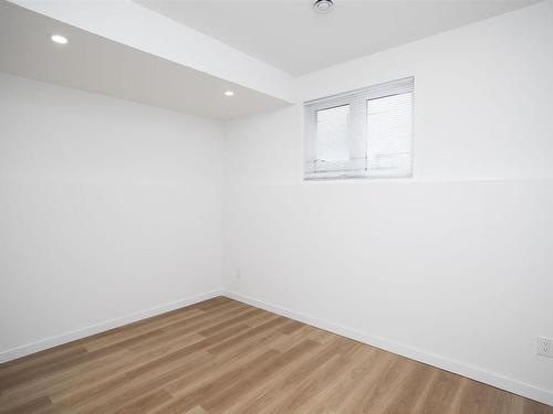 1154 Arthur Street W, Thunder Bay, ON - Indoor Photo Showing Other Room