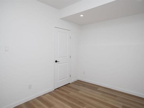 1154 Arthur Street W, Thunder Bay, ON - Indoor Photo Showing Other Room