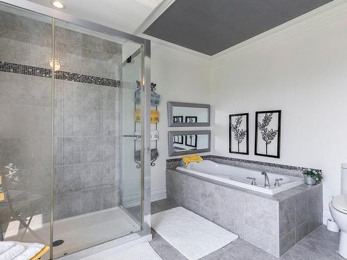 Salle de bains - 3625 Rue De Lisbonne, Brossard, QC - Indoor Photo Showing Bathroom