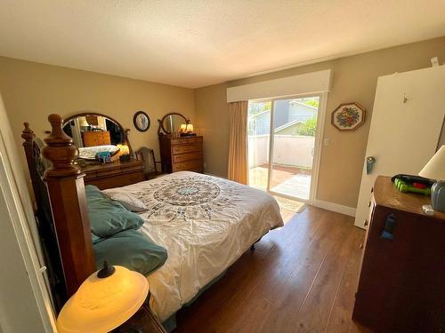 4820 Bolean Drive, Kamloops, BC - Indoor Photo Showing Bedroom