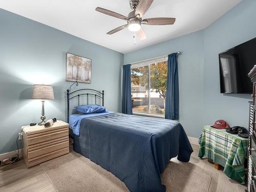 10-807 Railway Ave, Ashcroft, BC - Indoor Photo Showing Bedroom