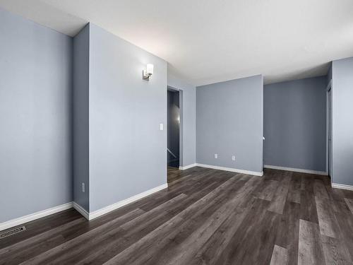 113-1990 Pacific Way, Kamloops, BC - Indoor Photo Showing Dining Room