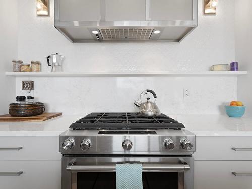 362 Rue Cheval Noir, Kamloops, BC - Indoor Photo Showing Kitchen With Upgraded Kitchen