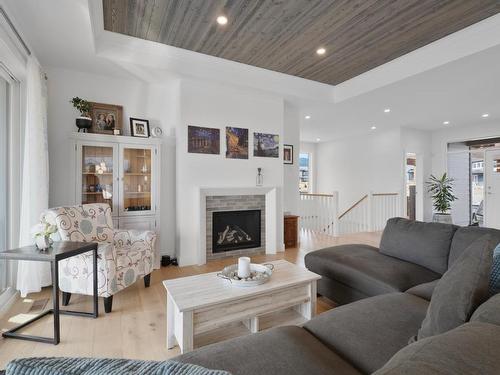 362 Rue Cheval Noir, Kamloops, BC - Indoor Photo Showing Living Room With Fireplace