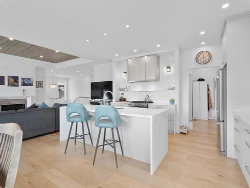 362 Rue Cheval Noir, Kamloops, BC - Indoor Photo Showing Kitchen With Upgraded Kitchen