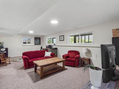 9049 Kealty Road, Kamloops, BC - Indoor