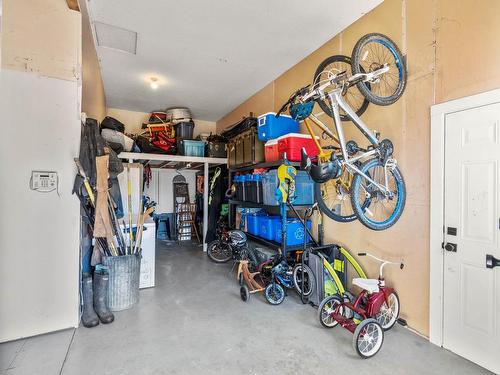9049 Kealty Road, Kamloops, BC - Indoor Photo Showing Garage