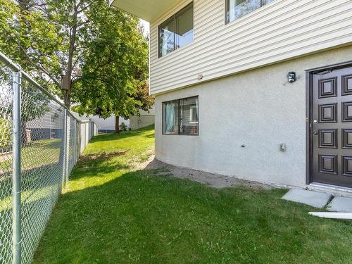 23-931 Gleneagles Drive, Kamloops, BC - Outdoor With Exterior