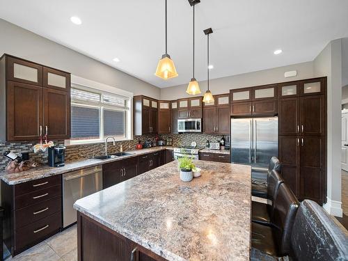 3018 Hilton Drive, Merritt, BC - Indoor Photo Showing Kitchen With Upgraded Kitchen