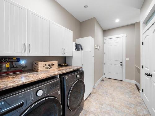 3018 Hilton Drive, Merritt, BC - Indoor Photo Showing Laundry Room