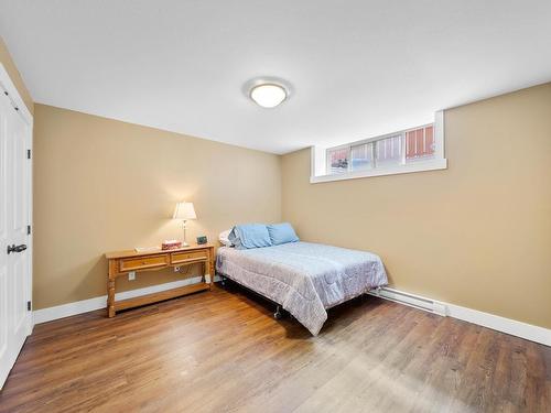 3018 Hilton Drive, Merritt, BC - Indoor Photo Showing Bedroom