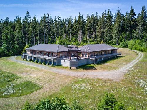 7939 Lenwood Rd, Merville, BC 