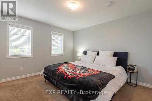 2 - 124 Parkinson Crescent, Orangeville, ON - Indoor Photo Showing Bedroom