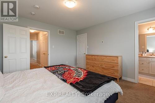 2 - 124 Parkinson Crescent, Orangeville, ON - Indoor Photo Showing Bedroom