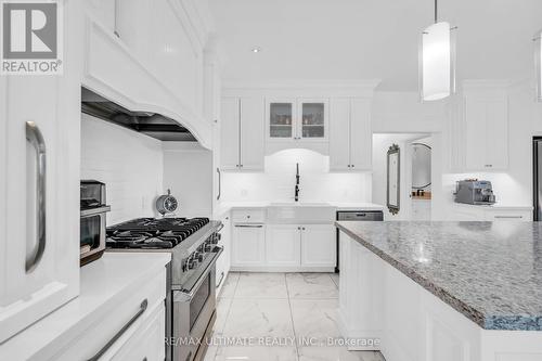 37 Michelangelo Boulevard, Brampton, ON - Indoor Photo Showing Kitchen With Upgraded Kitchen