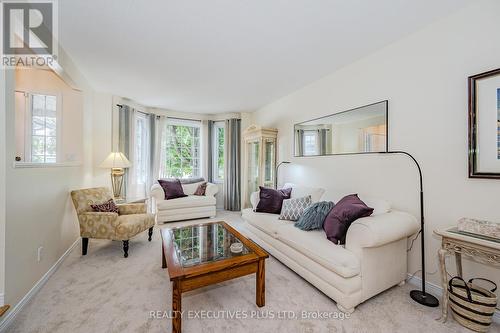 309 Stephanie Drive, Guelph, ON - Indoor Photo Showing Living Room