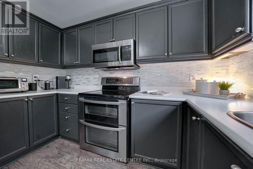 483 Saginaw Parkway, Cambridge, ON - Indoor Photo Showing Kitchen