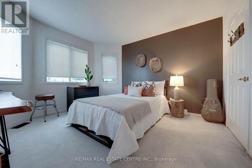 483 Saginaw Parkway, Cambridge, ON - Indoor Photo Showing Bedroom