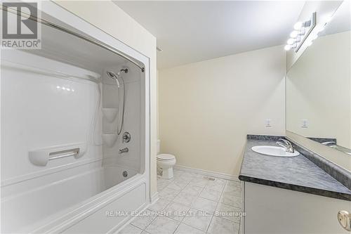 44 Victor Large Way, Orangeville, ON - Indoor Photo Showing Bathroom