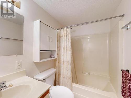 105-4477 Michigan Ave, Powell River, BC - Indoor Photo Showing Bathroom