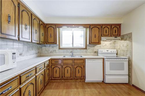 80 Green Road, Hamilton, ON - Indoor Photo Showing Kitchen With Double Sink