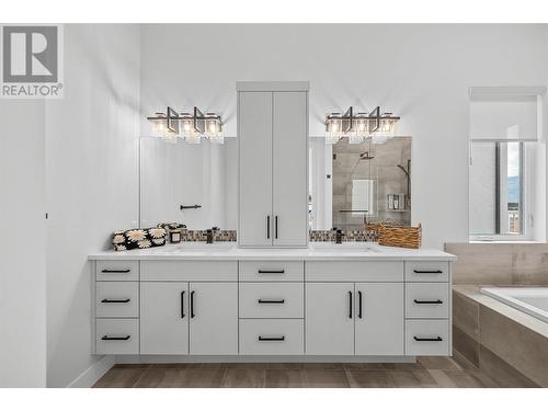 3569 Sagehill Court, Kelowna, BC - Indoor Photo Showing Bathroom