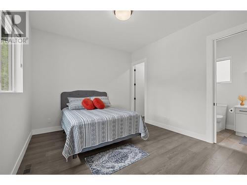 3569 Sagehill Court, Kelowna, BC - Indoor Photo Showing Bedroom