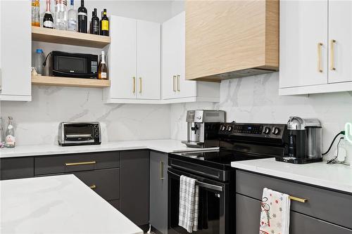 324 Thornwood Avenue, Fort Erie, ON - Indoor Photo Showing Kitchen