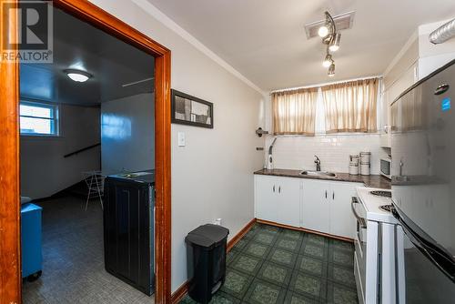 610 17Th Avenue, Prince George, BC - Indoor Photo Showing Kitchen