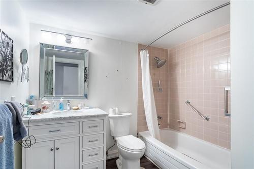 5280 Lakeshore Road|Unit #102, Burlington, ON - Indoor Photo Showing Bathroom