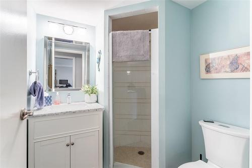 5280 Lakeshore Road|Unit #102, Burlington, ON - Indoor Photo Showing Bathroom