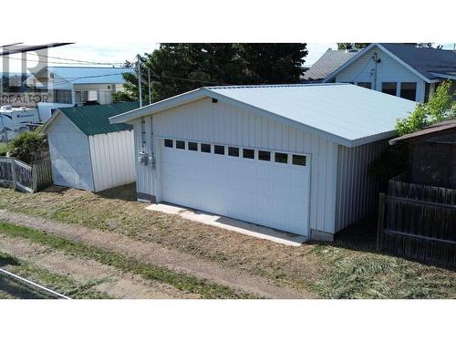 513 100 Avenue, Dawson Creek, BC - Outdoor With Exterior