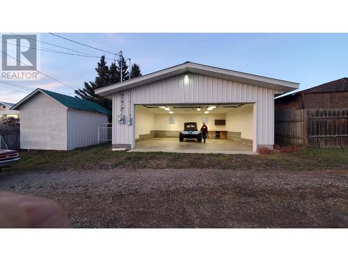 513 100 Avenue, Dawson Creek, BC - Outdoor With Exterior