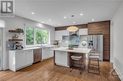 231 Daniel Avenue, Ottawa, ON - Indoor Photo Showing Kitchen With Upgraded Kitchen