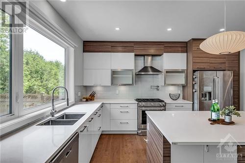 231 Daniel Avenue, Ottawa, ON - Indoor Photo Showing Kitchen With Double Sink With Upgraded Kitchen