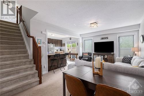 162 Soleil Avenue, Ottawa, ON - Indoor Photo Showing Living Room