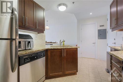 323 Winona Avenue Unit#203, Ottawa, ON - Indoor Photo Showing Kitchen