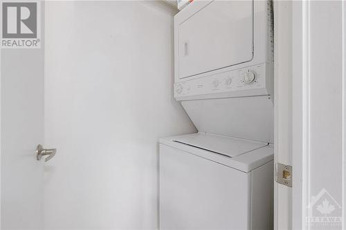 323 Winona Avenue Unit#203, Ottawa, ON - Indoor Photo Showing Laundry Room
