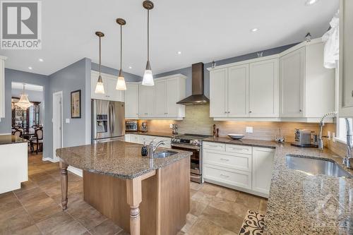 362 Shadehill Crescent, Ottawa, ON - Indoor Photo Showing Kitchen With Upgraded Kitchen