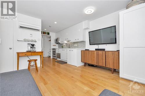 202 St Patrick Street Unit#12, Ottawa, ON - Indoor Photo Showing Kitchen