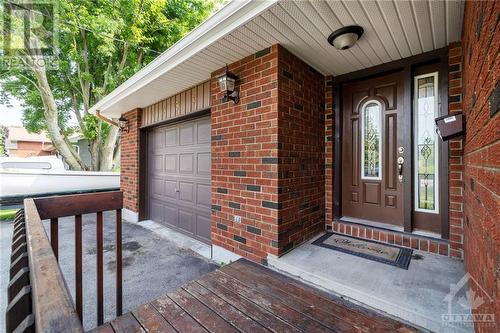 4093 Lafortune Drive, Ottawa, ON - Indoor Photo Showing Kitchen