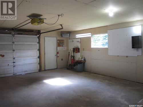 430 Scissons Crescent, Saskatoon, SK - Indoor Photo Showing Garage